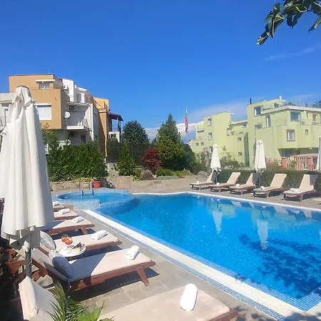 Hotel Family Muses 3*